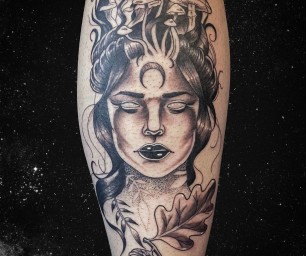 Portrait femme neo traditionnel tatouage
