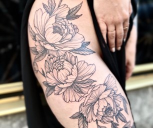 tatouage fleurs pivoines