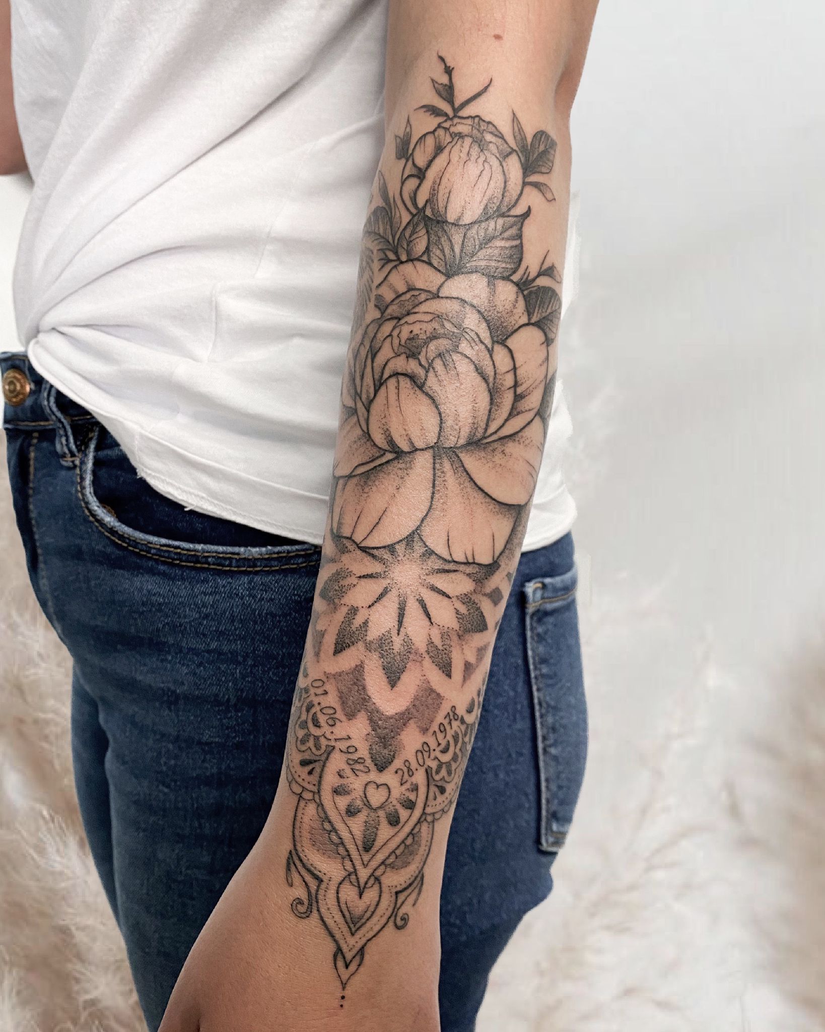 fleur ornefleur ornemental dentelle mandala tatouage